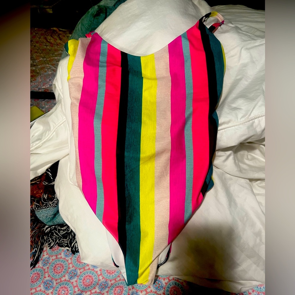 Women’s bathing suit
